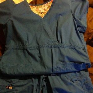 Koi scrub set
